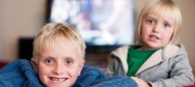 Fernsehkonsum eindämmen für hyperaktive Kinder Fernsehkonsum eindämmen für hyperaktive Kinder